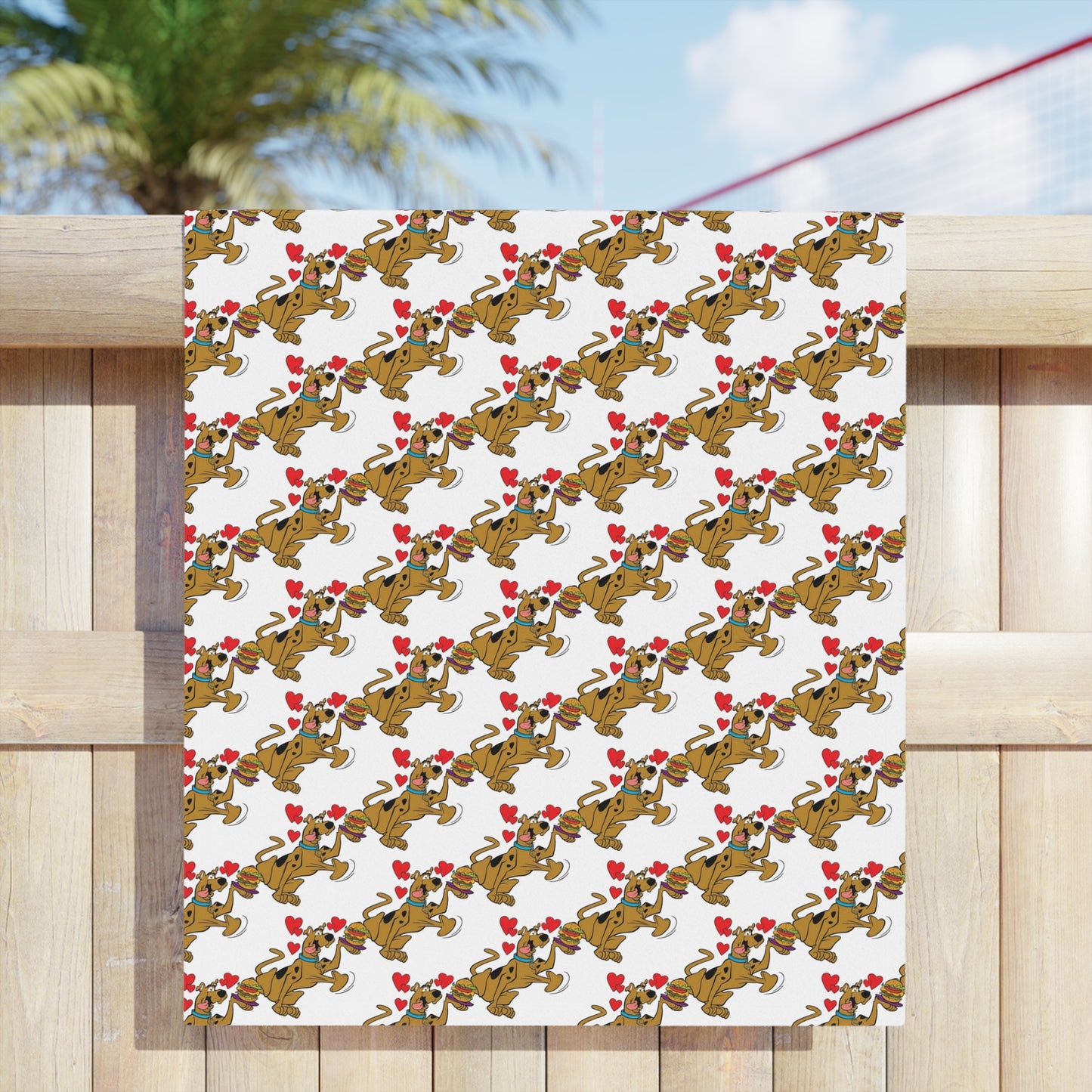 Scooby-Doo Love his Food! Beach Towel