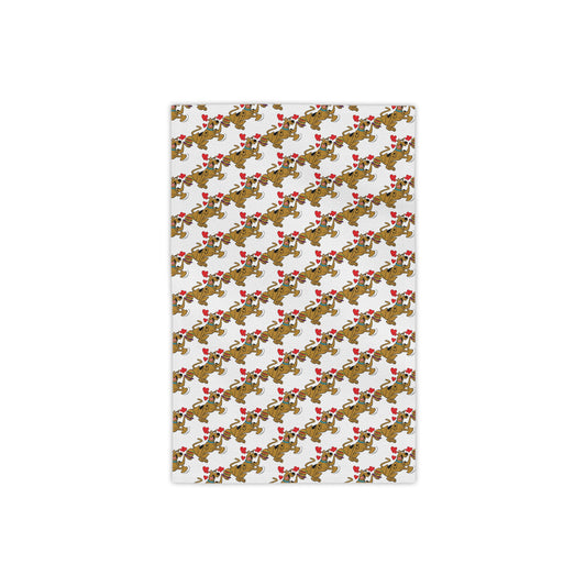 Scooby-Doo Love his Food! Beach Towel