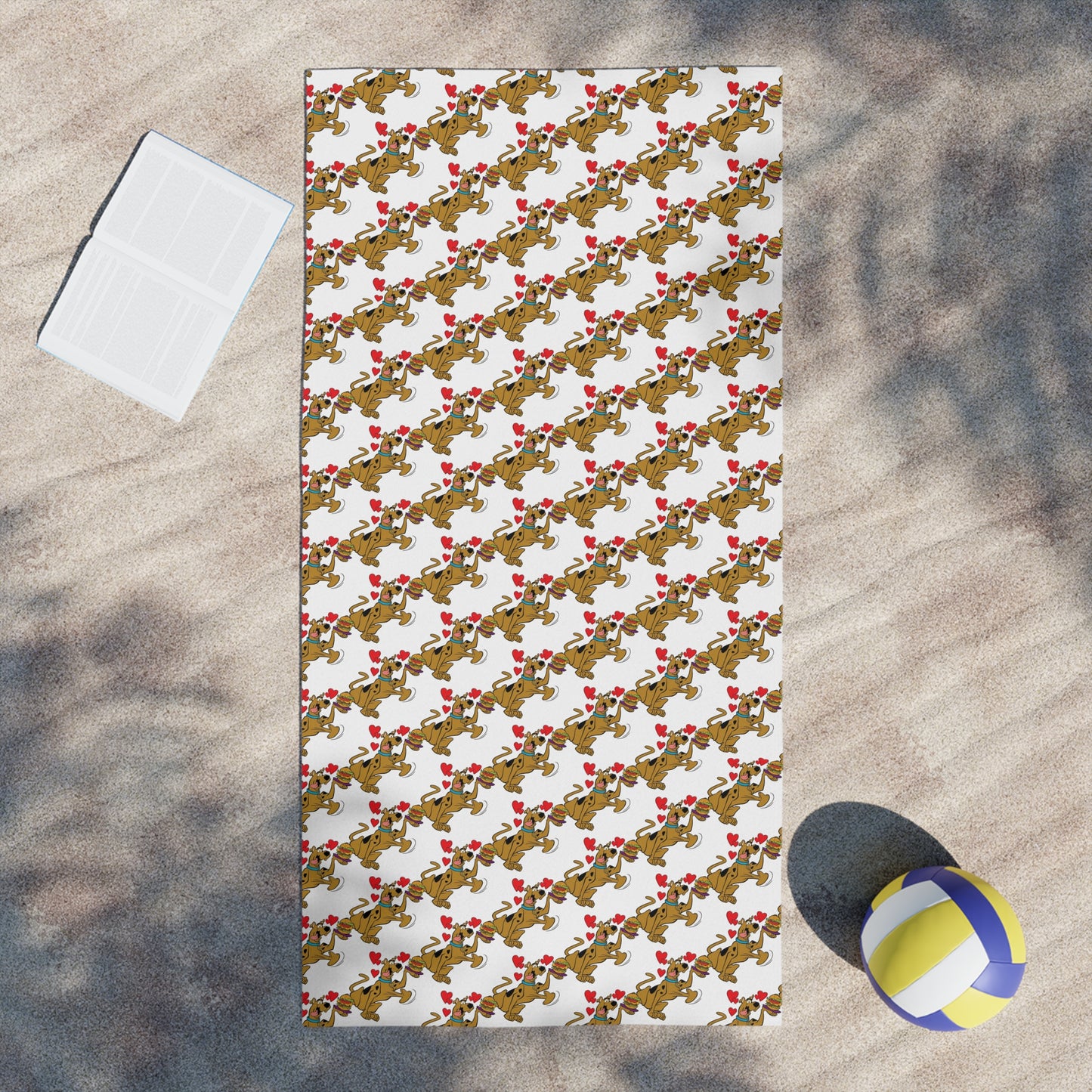 Scooby-Doo Love his Food! Beach Towel